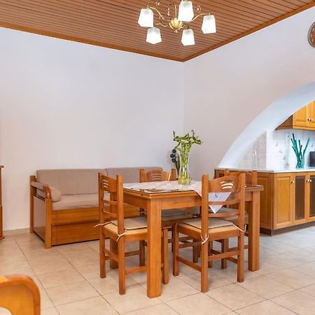 Avgerinos Villa Naxos City ภายนอก รูปภาพ