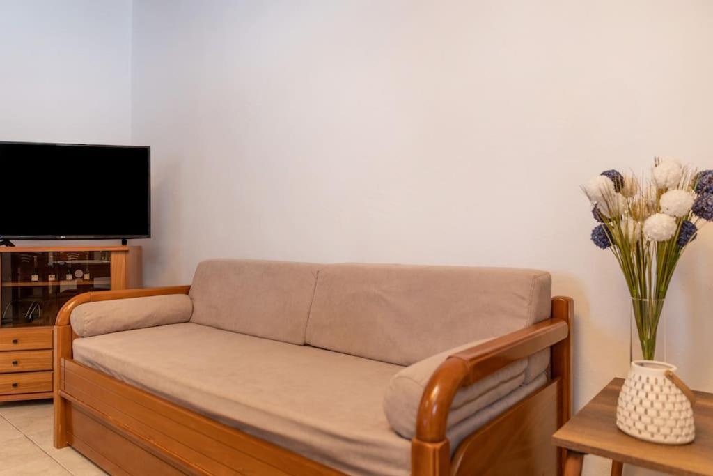 Avgerinos Villa Naxos City ภายนอก รูปภาพ