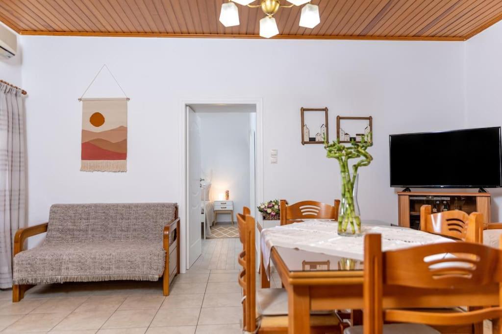 Avgerinos Villa Naxos City ภายนอก รูปภาพ